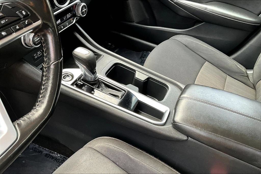 Used 2021 Nissan Sentra SV FWD image 19