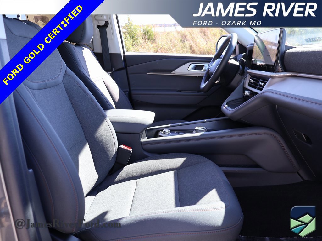 Certified 2025 Ford Explorer Active image 9