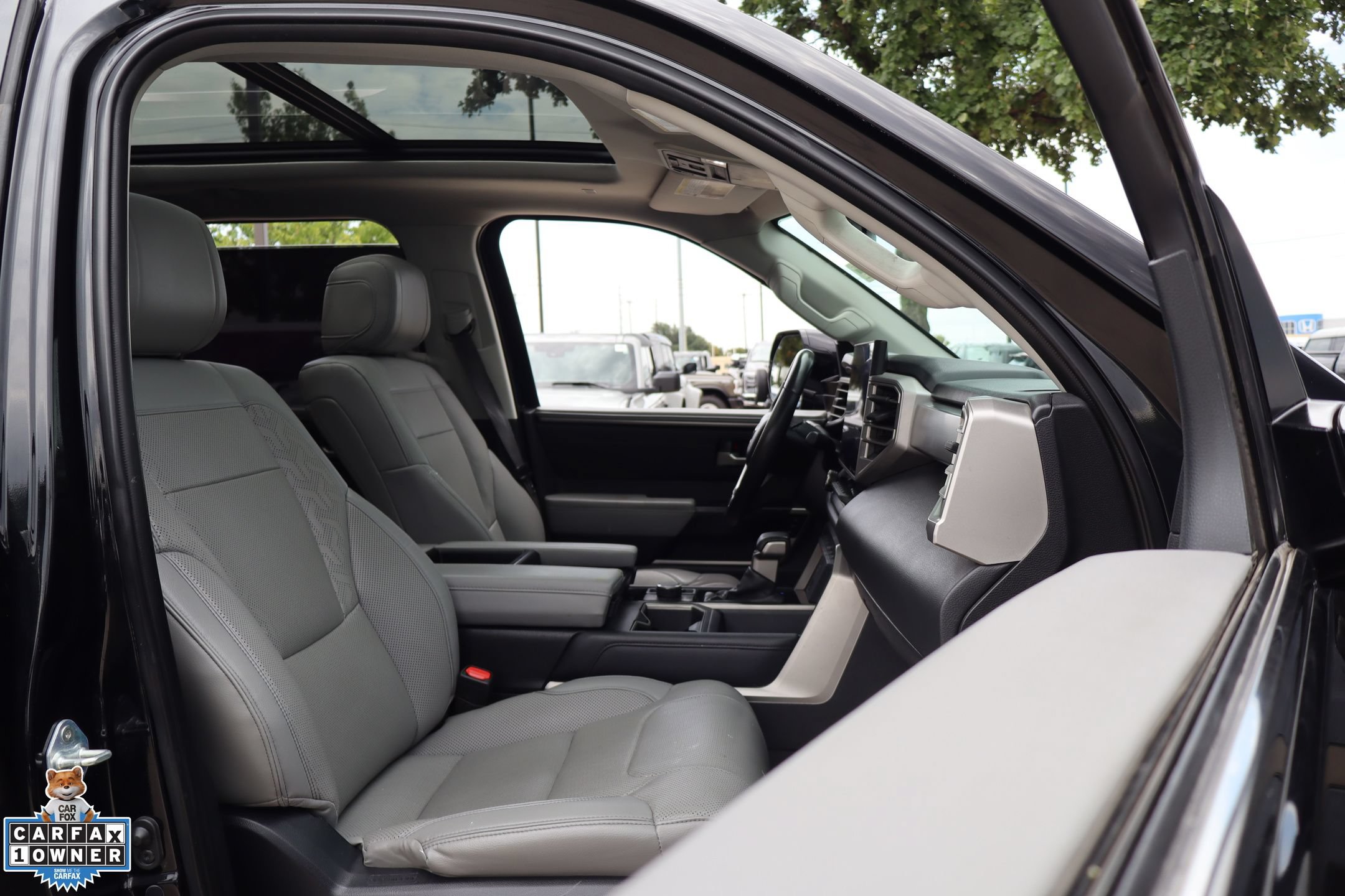 Used 2024 Toyota Tundra Limited w/ Power Package AWD/4WD image 30