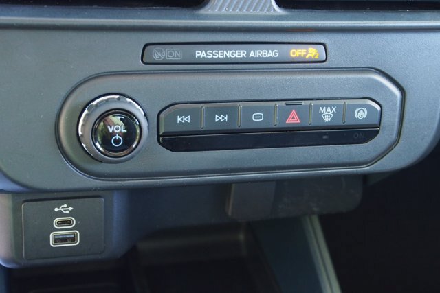 Certified 2025 Ford Maverick XL FWD image 25