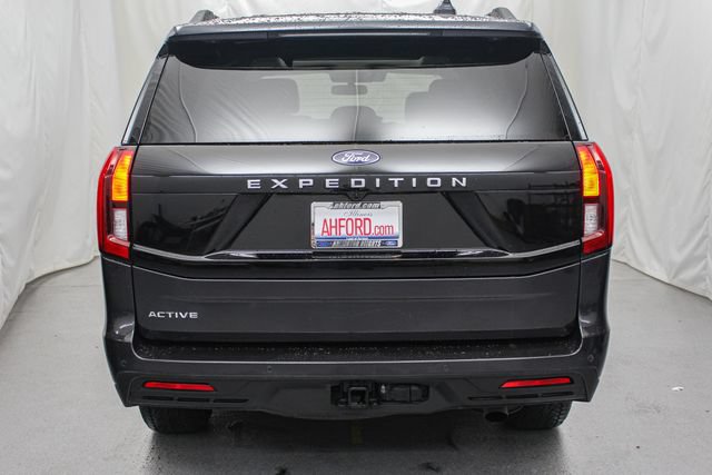 Certified 2025 Ford Expedition Active AWD/4WD image 8