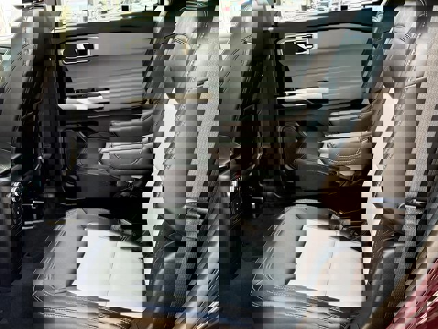 Certified 2022 Ford Explorer XLT w/ Equipment Group 202A image 24