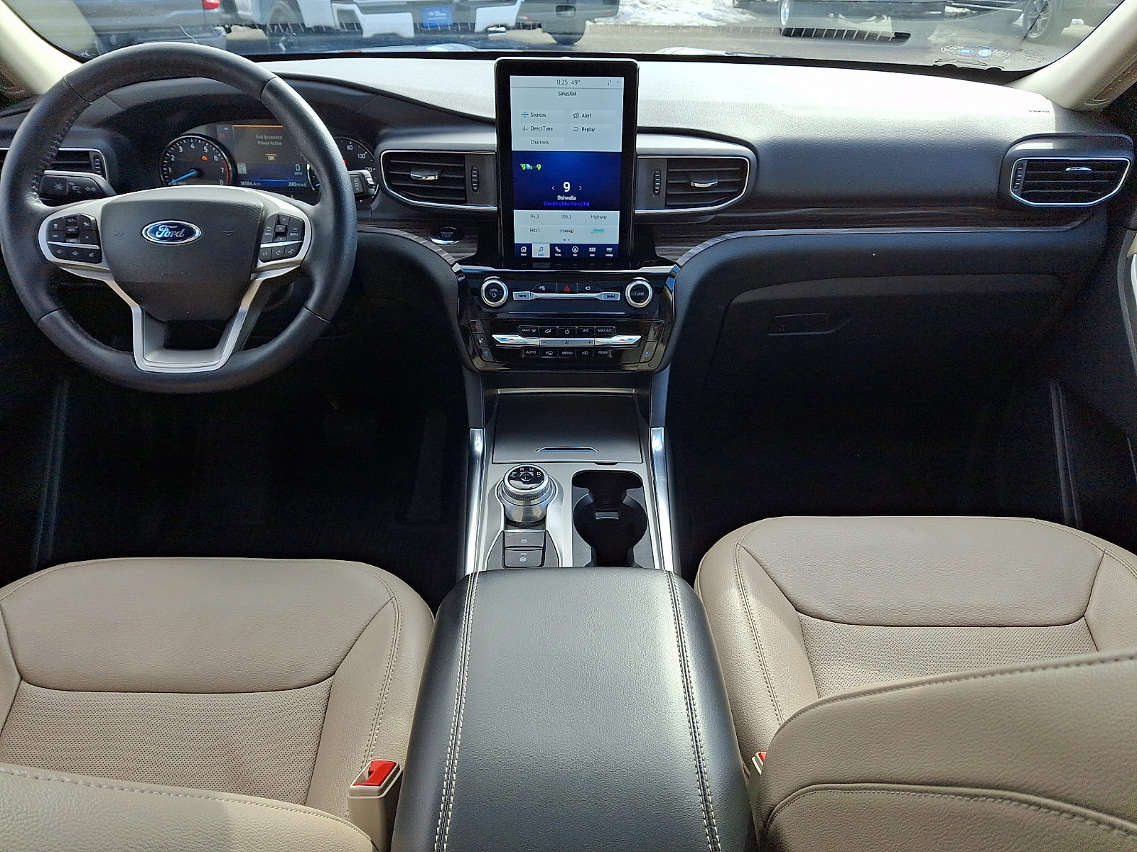 Certified 2022 Ford Explorer Limited w/ Limited Technology Package image 15