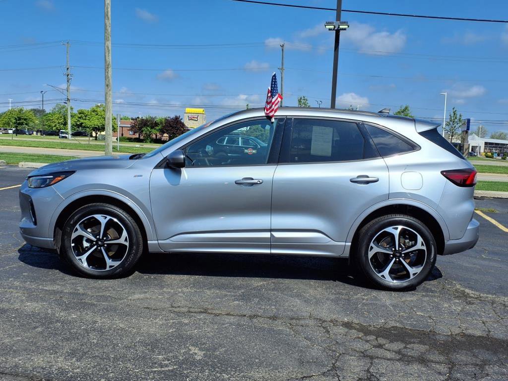 Certified 2023 Ford Escape ST-Line Elite image 2