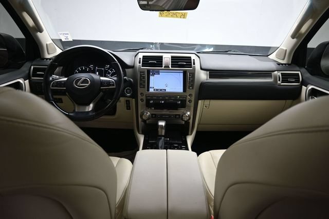 Used 2020 Lexus GX 460 Luxury w/ Luxury Sport Package AWD/4WD image 24
