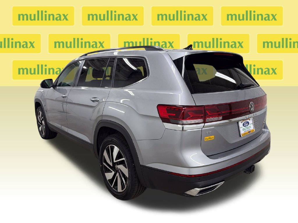 Used 2025 Volkswagen Atlas SE FWD image 9