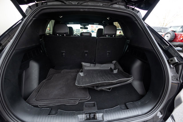 Certified 2025 Ford Escape ST-Line Elite w/ Premium Technology Package image 5