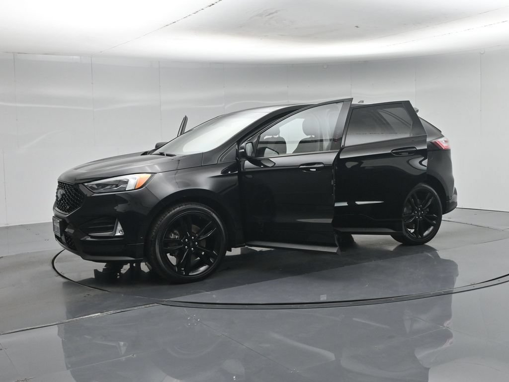 Certified 2019 Ford Edge ST w/ Equipment Group 401A AWD/4WD image 6