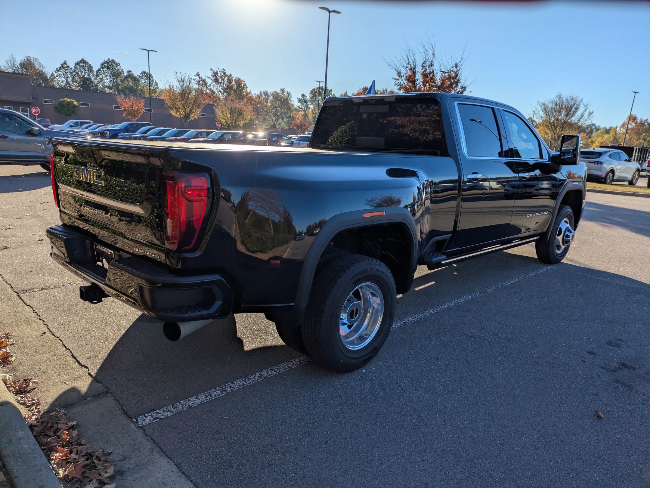 Used 2022 GMC Sierra 3500 Denali w/ Denali Ultimate Package image 6