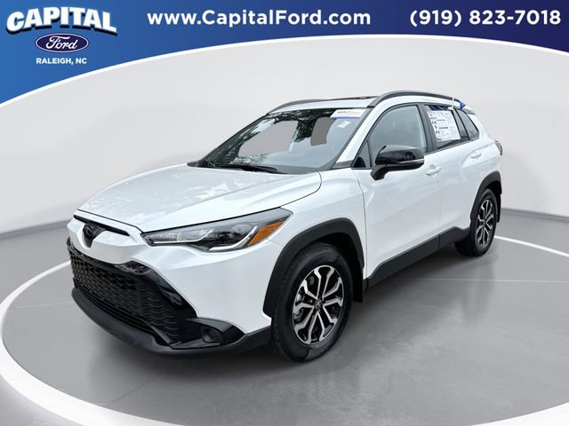 Used 2025 Toyota Corolla Cross AWD Hybrid w/ Moonroof Package image 1
