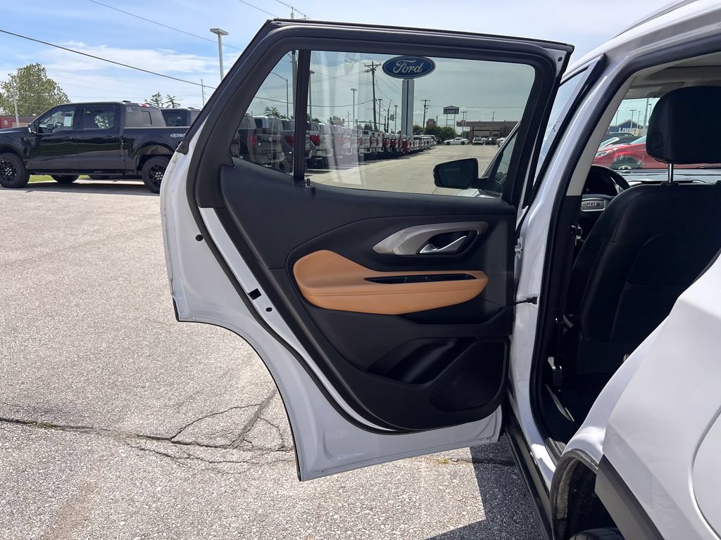 Used 2021 GMC Terrain SLT w/ Infotainment Package II AWD/4WD image 15