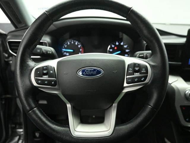 Certified 2022 Ford Explorer XLT w/ Equipment Group 202A image 31