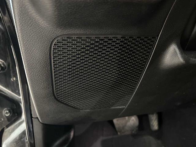 Used 2022 Jeep Wrangler Unlimited Sahara w/ Cold Weather Group image 23