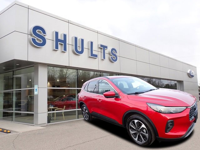 Certified 2024 Ford Escape Platinum w/ Premium Technology Package image 3