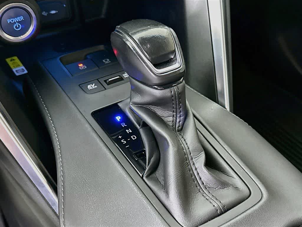 Used 2021 Toyota Venza LE AWD/4WD image 19