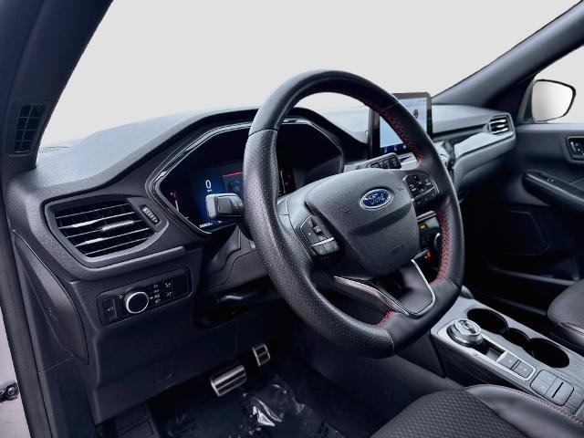 Certified 2024 Ford Escape ST-Line AWD/4WD image 9