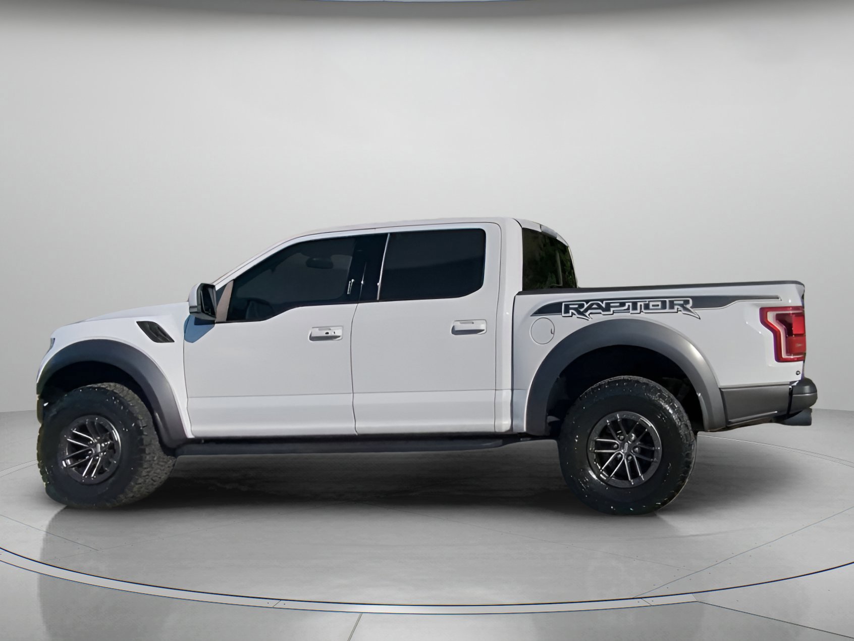 Certified 2019 Ford F150 Raptor w/ Equipment Group 802A Luxury image 10