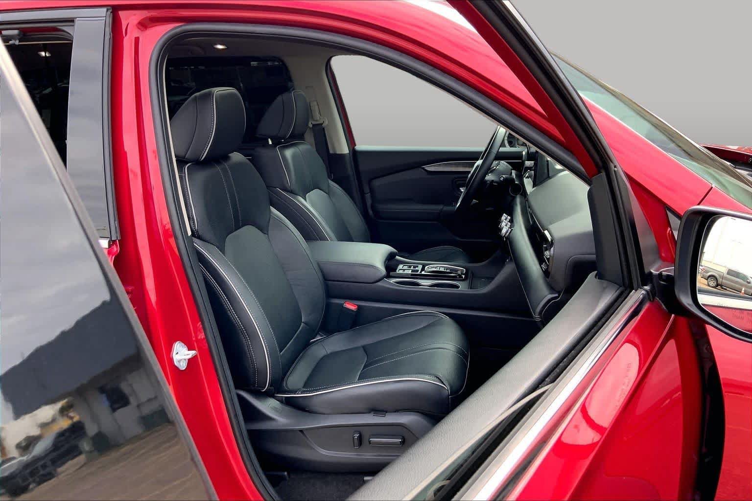 Used 2023 Honda Pilot Elite image 9