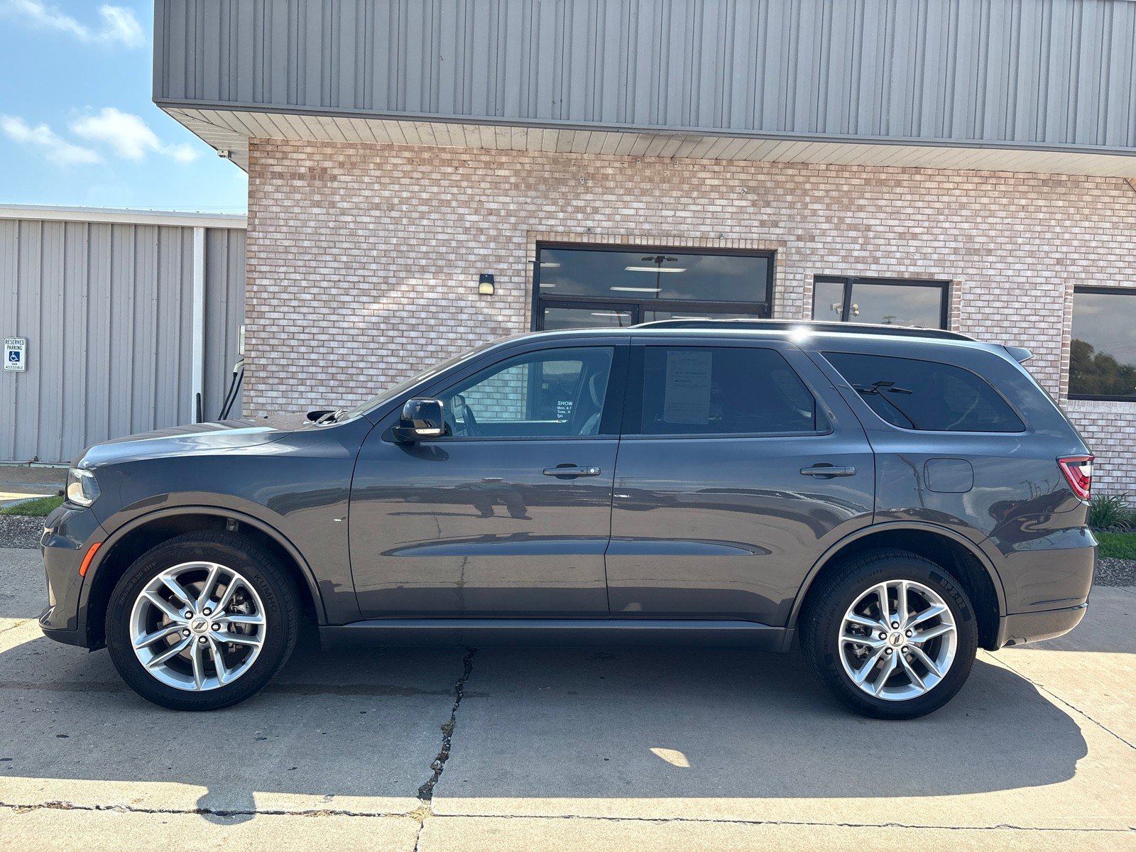 Used 2024 Dodge Durango GT AWD/4WD image 2