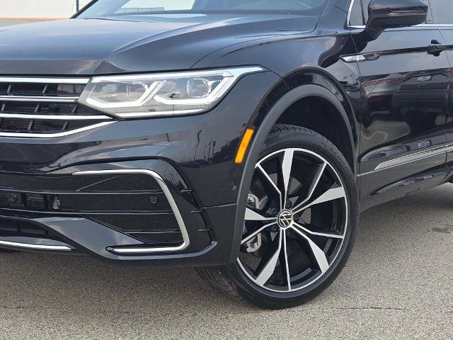 Used 2023 Volkswagen Tiguan SEL R-Line image 8