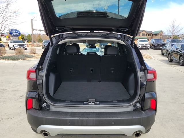 Certified 2025 Ford Escape Platinum AWD/4WD image 13