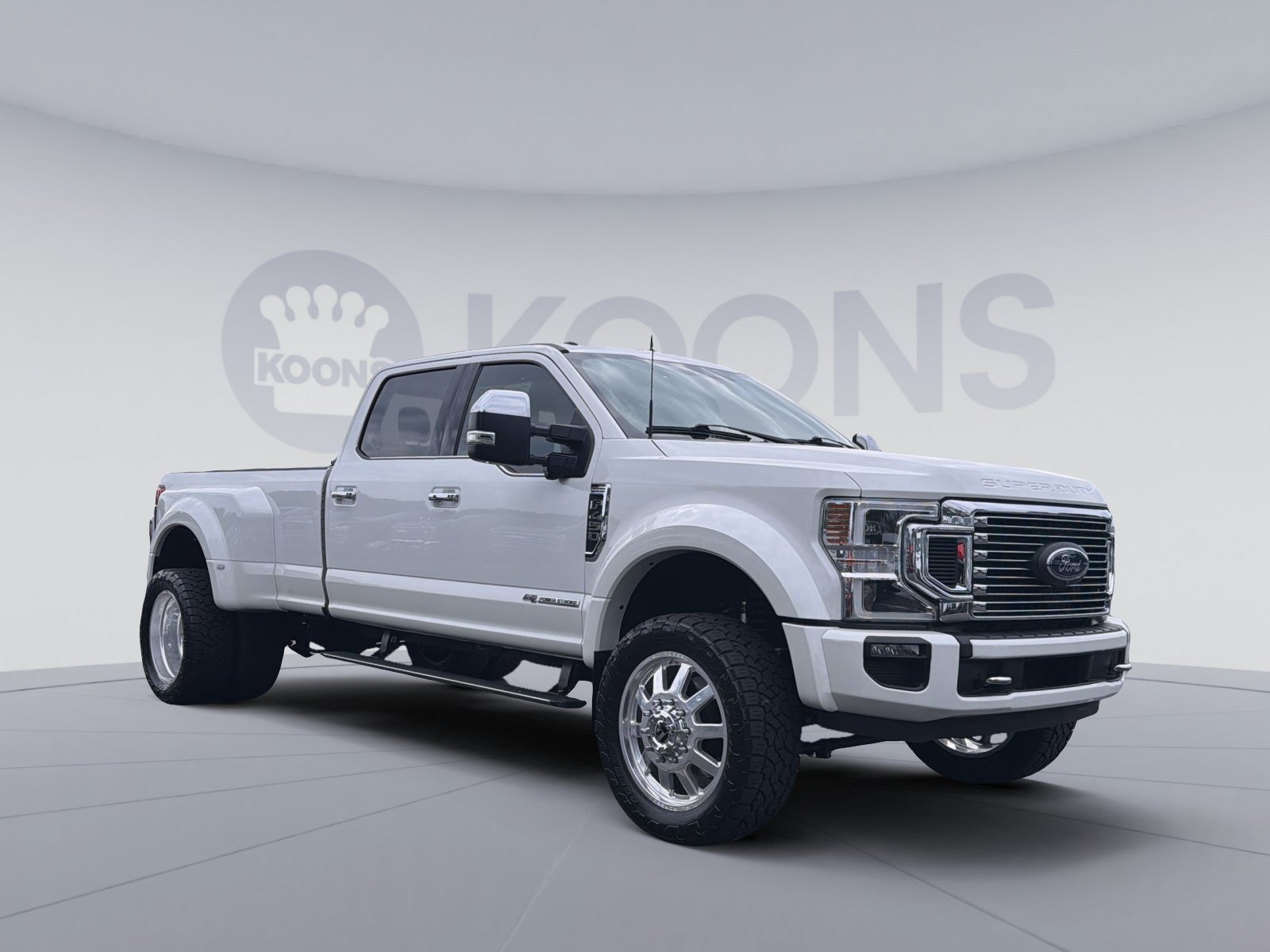 Certified 2022 Ford F450 Platinum w/ FX4 Off-Road Package AWD/4WD image 10