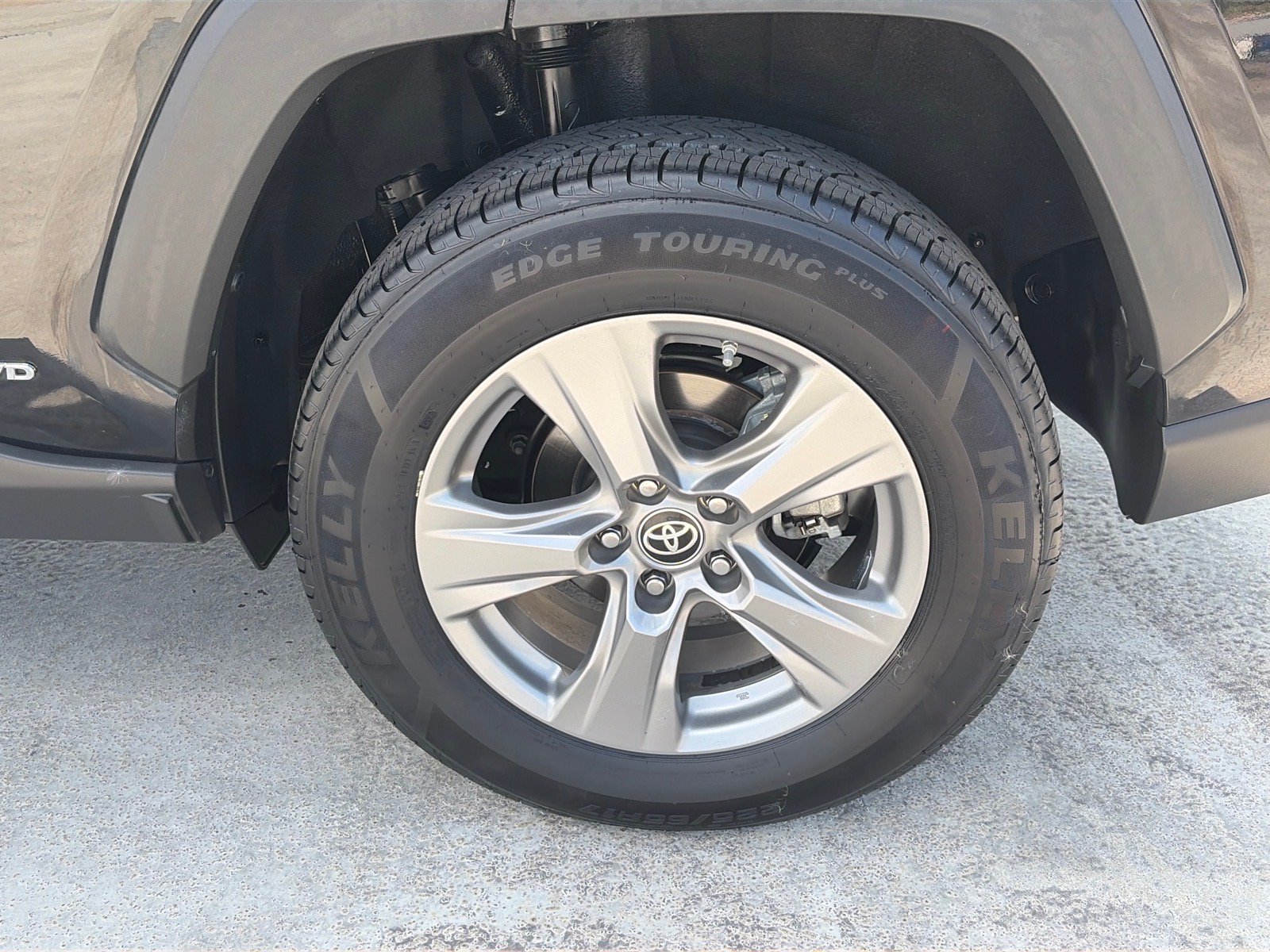 Used 2024 Toyota RAV4 LE AWD/4WD image 21