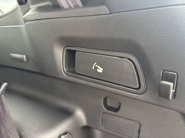 Used 2025 Mitsubishi Outlander AWD image 26
