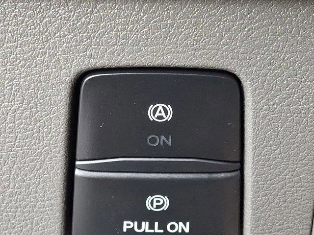 Certified 2023 Ford Transit 250 Medium Roof w/ Load Area Protection Package image 25