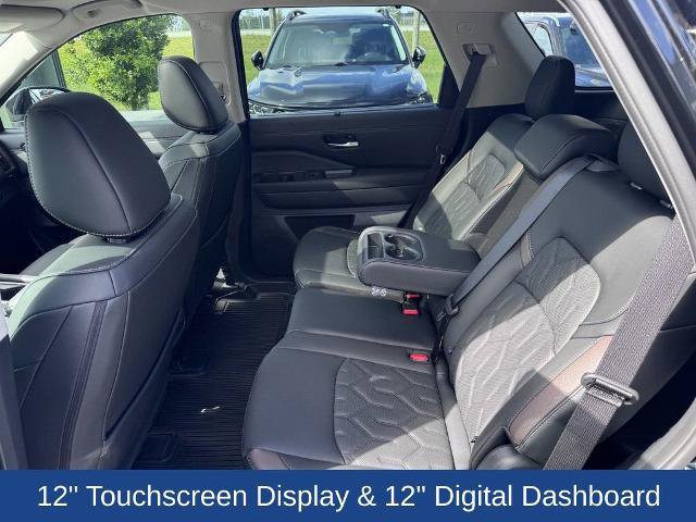 Used 2026 Nissan Pathfinder Platinum w/ Cargo Package FWD image 12