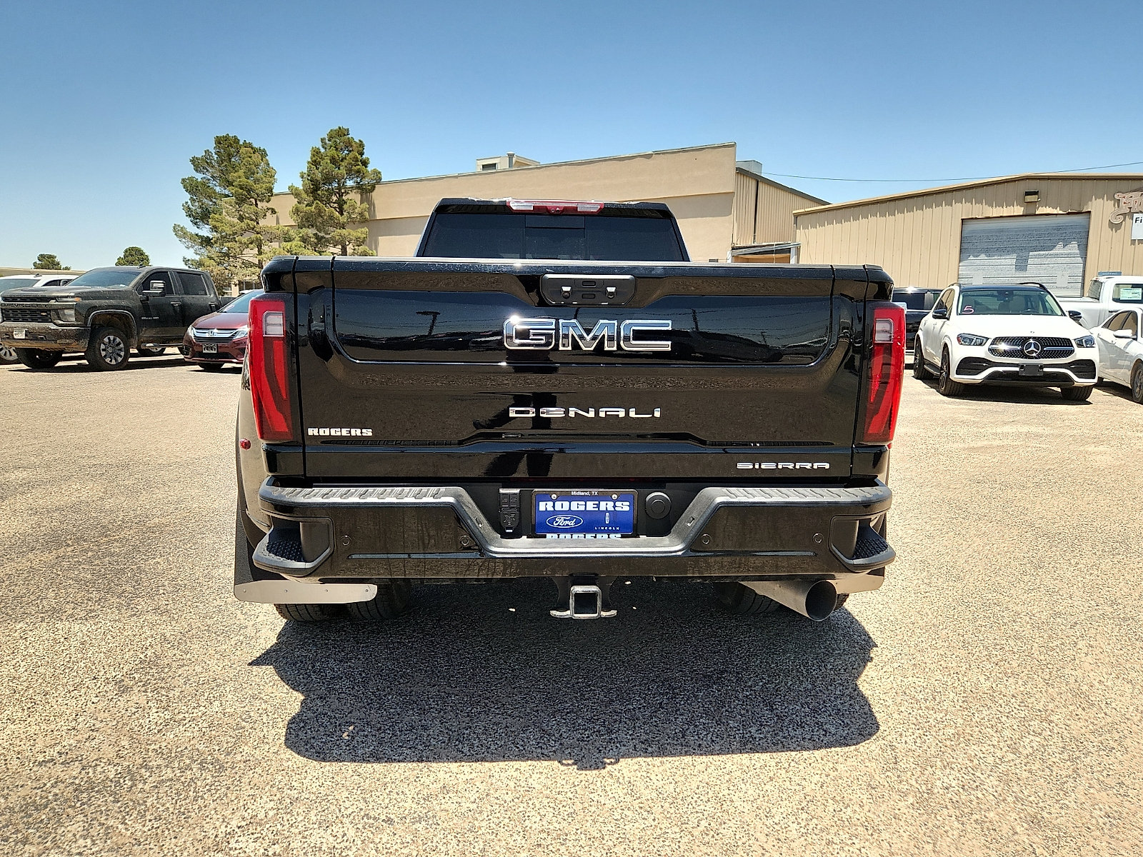 Used 2024 GMC Sierra 3500 Denali Ultimate AWD/4WD image 6