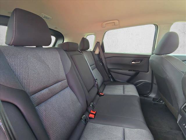 Used 2026 Nissan Rogue SV AWD/4WD image 18