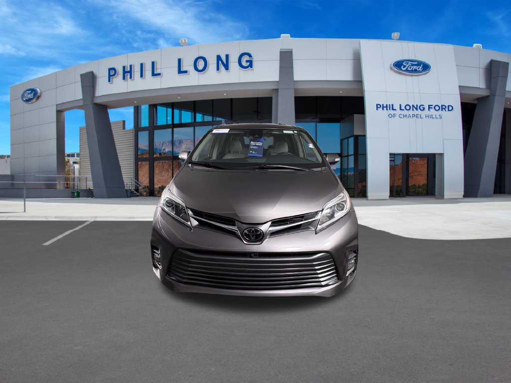 Used 2020 Toyota Sienna Limited Premium w/ Carpet Mat Package FWD image 8