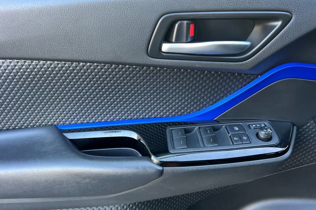 Used 2020 Toyota C-HR XLE image 13