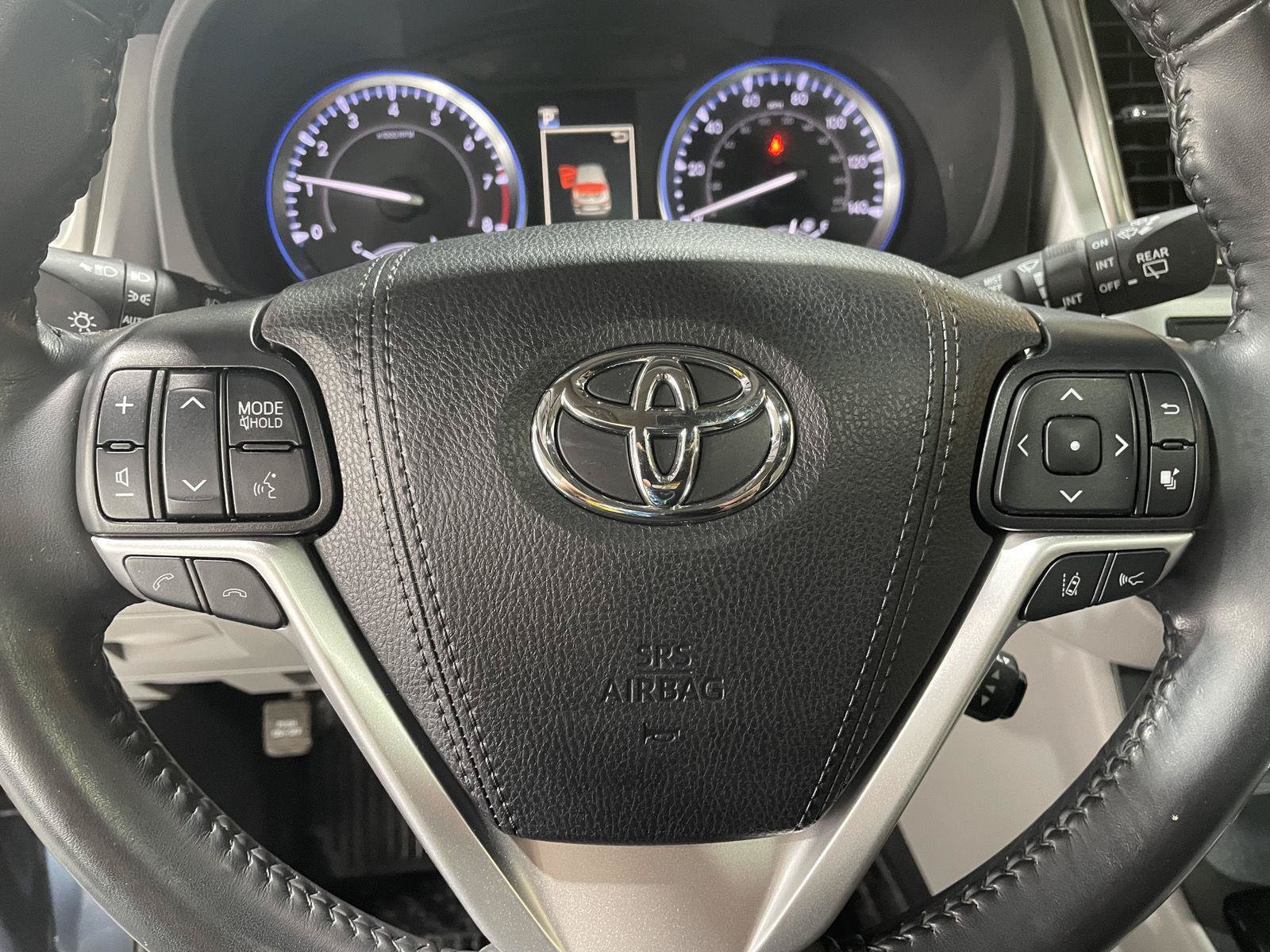 Used 2019 Toyota Highlander Limited AWD/4WD image 13