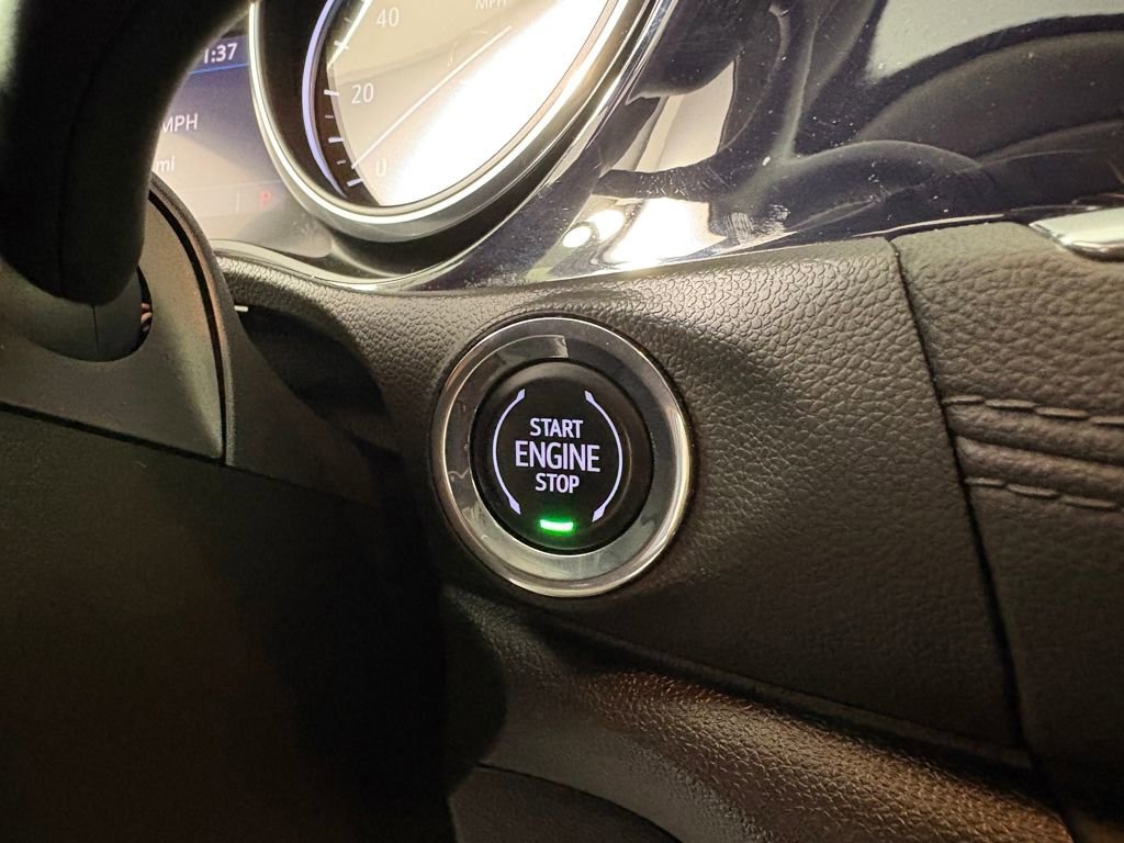 Used 2023 Buick Encore GX Essence w/ Experience Buick Package image 23