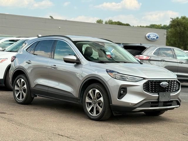 Certified 2024 Ford Escape Platinum AWD/4WD image 28
