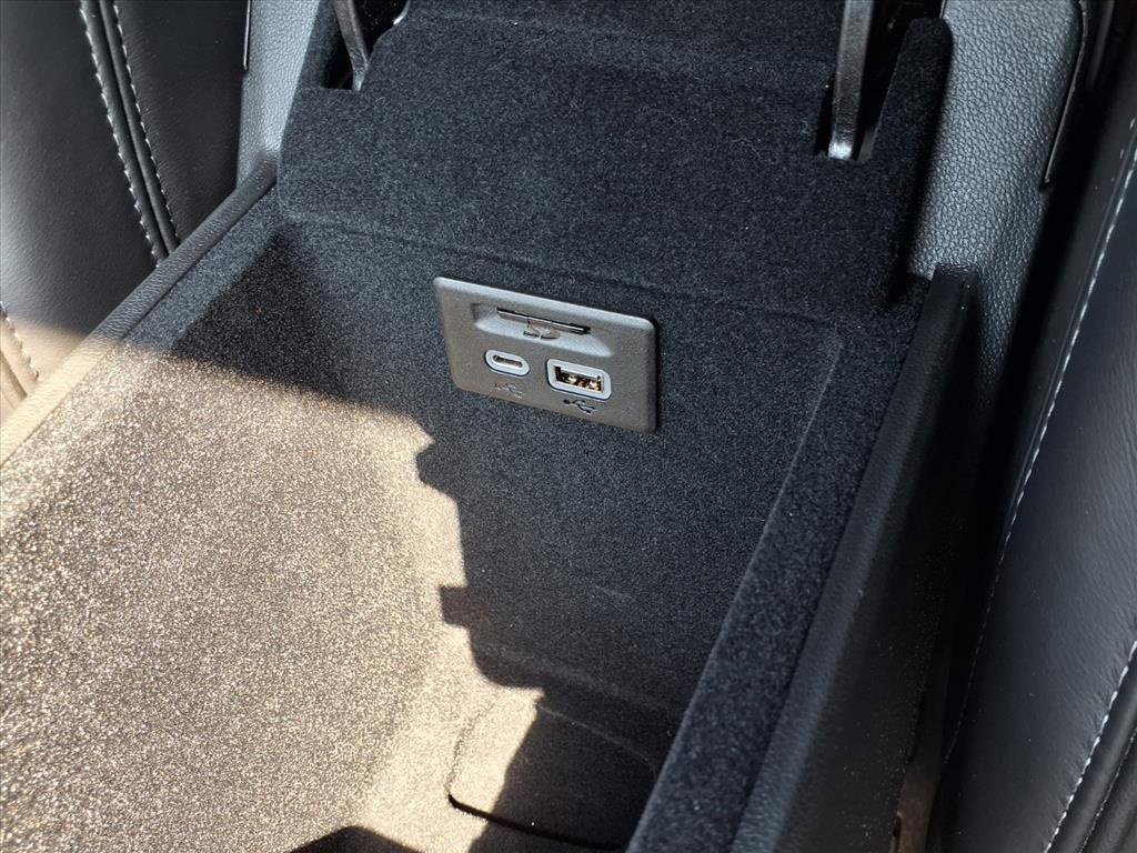 Used 2022 Cadillac XT6 Sport w/ Platinum Package image 13