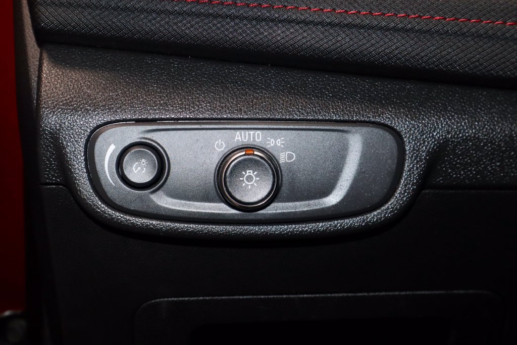 Used 2024 Chevrolet TrailBlazer RS FWD image 25