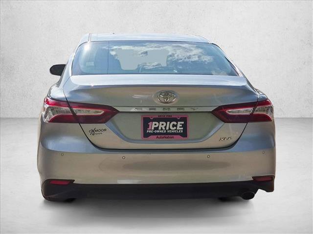 Used 2018 Toyota Camry XLE FWD image 7