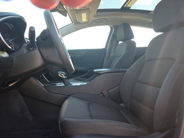 Used 2023 Chevrolet Malibu LT FWD image 32