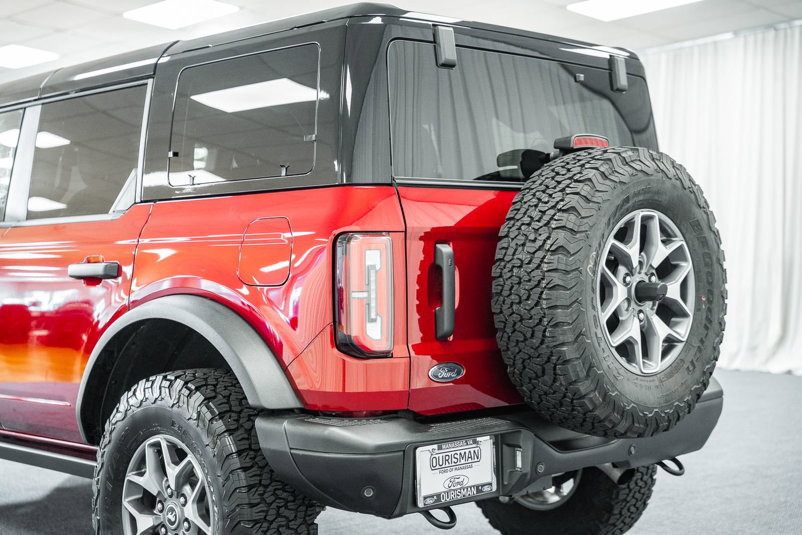 Certified 2025 Ford Bronco Badlands image 6