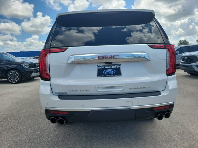 Used 2021 GMC Yukon XL Denali w/ Denali Premium Package RWD image 5