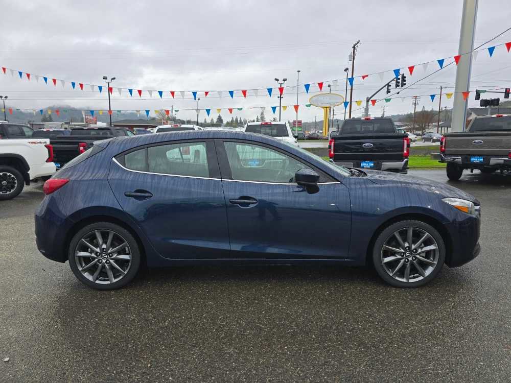 Used 2018 MAZDA MAZDA3 Touring image 6