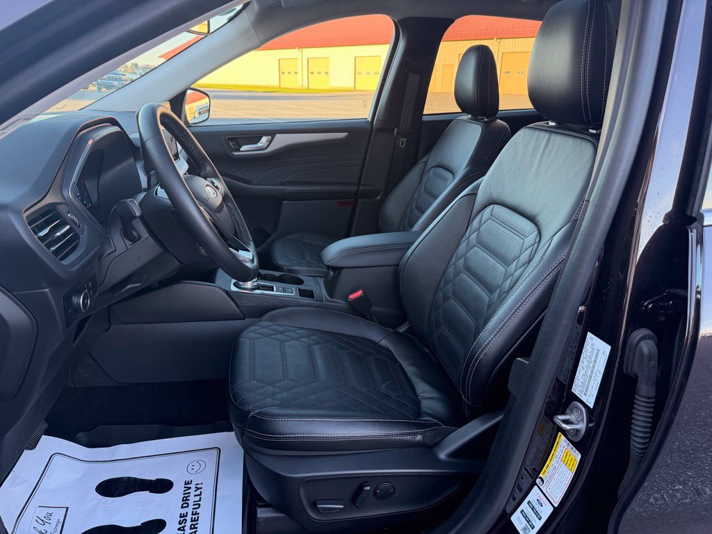 Certified 2023 Ford Escape Platinum w/ Premium Technology Package AWD/4WD image 12
