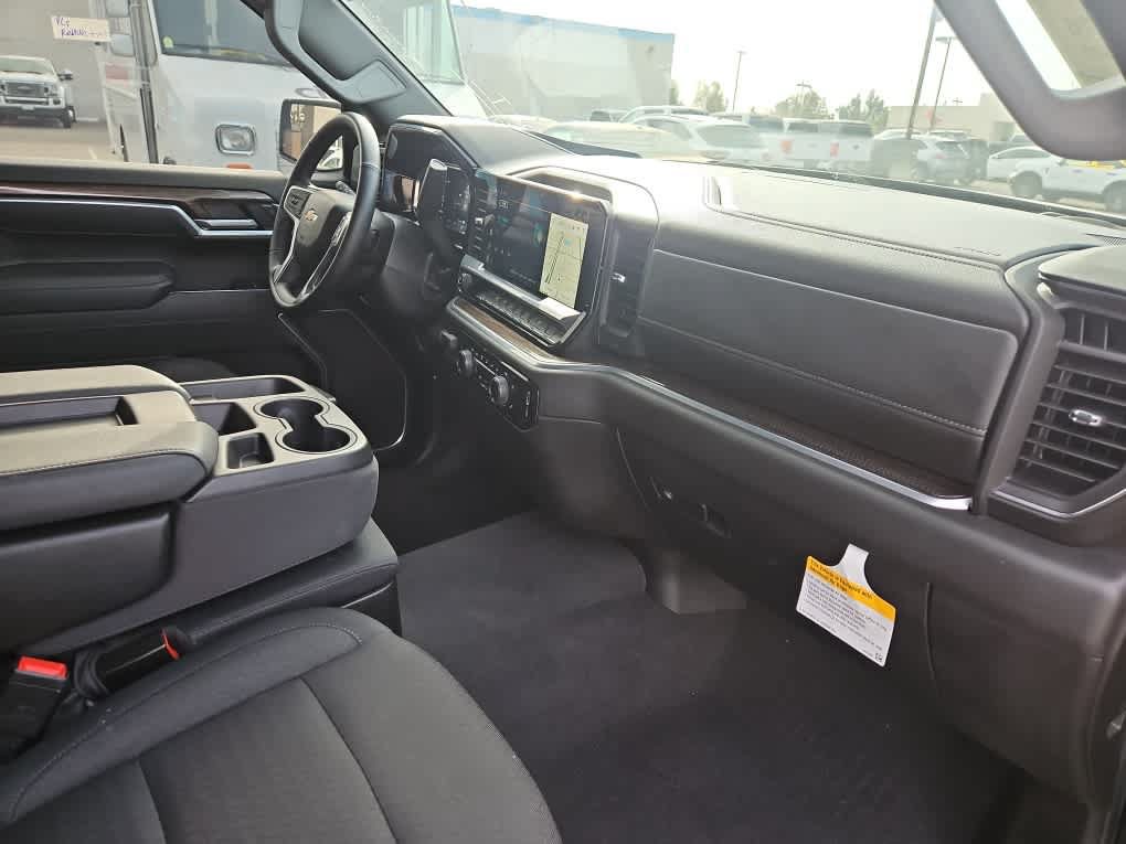 Used 2026 Chevrolet Silverado 1500 LT AWD/4WD image 13