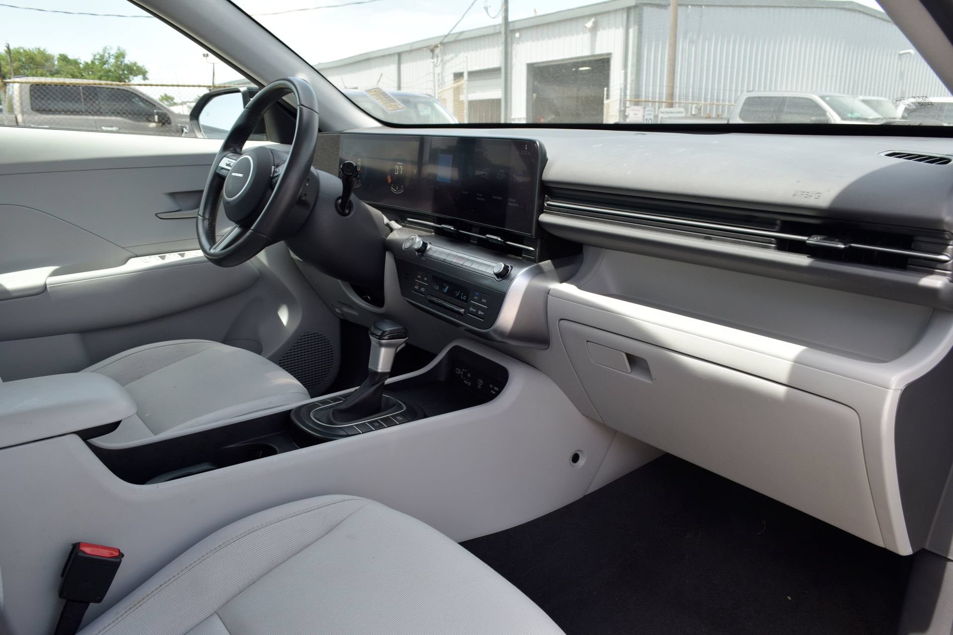 Used 2025 Hyundai Kona SEL FWD image 22