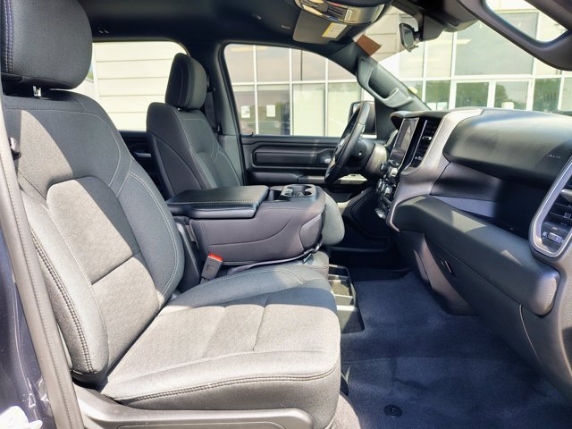 Used 2025 RAM 1500 Warlock AWD/4WD image 15