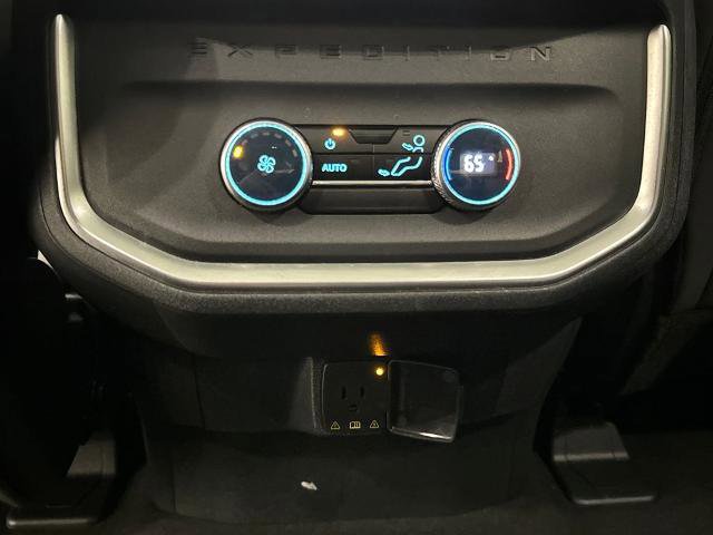 Certified 2025 Ford Expedition Active image 25