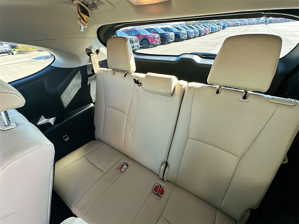 Used 2020 Toyota Highlander XLE image 8